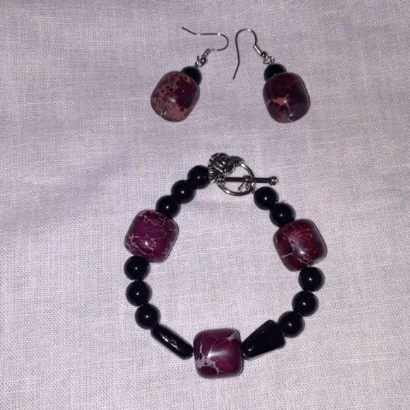 King Turquoise & Glass Bracelet & Earrings - Picture 5 of 7